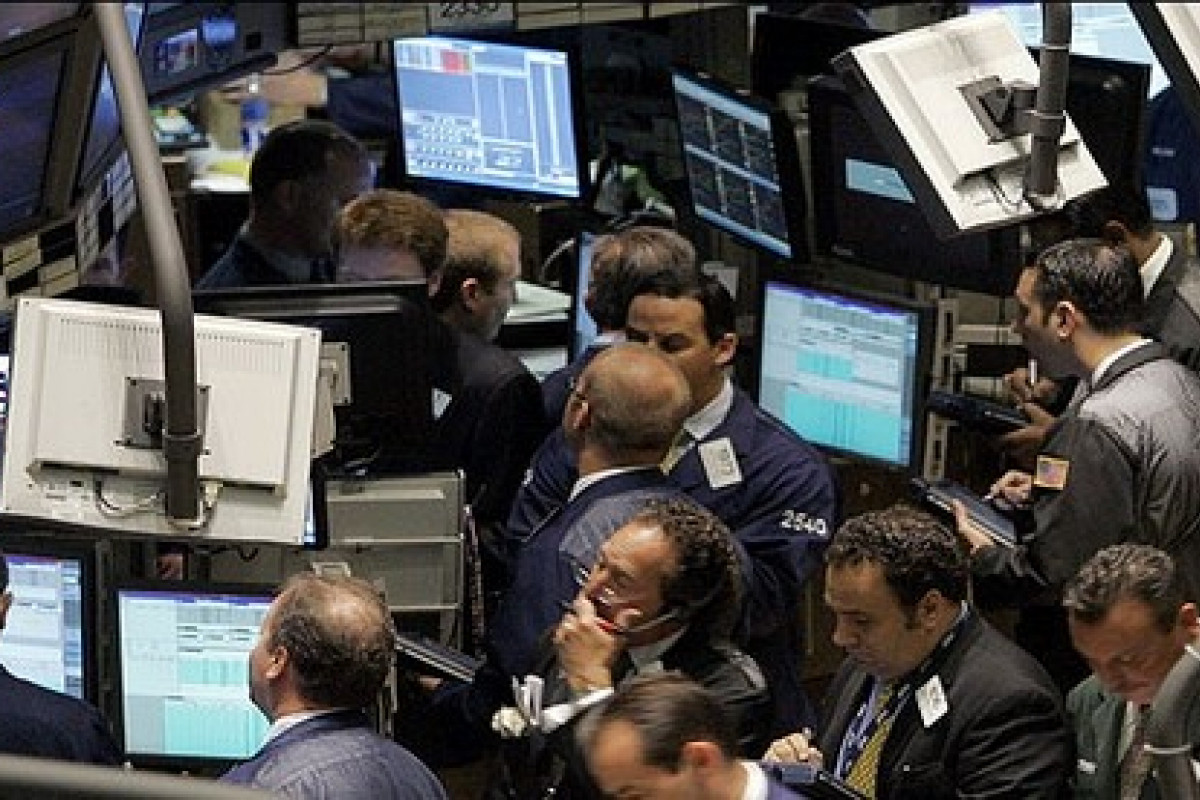 Týden na akciových trzích: Pražská burza roste šestým týdnem v řadě