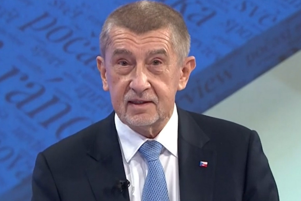 Chybí 57 miliard na stavby! Vláda lže a kupuje tanky, hřímá Babiš