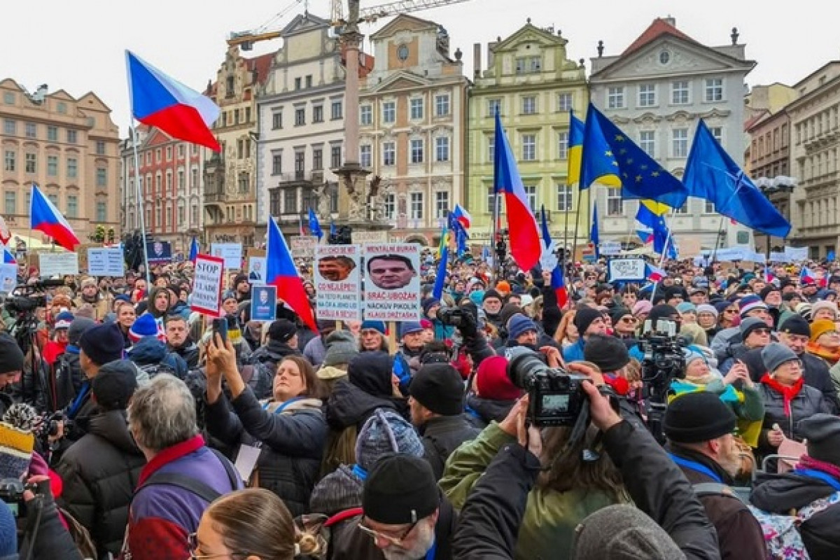 „Za bolševika proti volbám“. Demonstrace za Pavla vyvolala posměch „Za bolševika proti volbám“. Demonstrace za Pavla vyvolala posměch