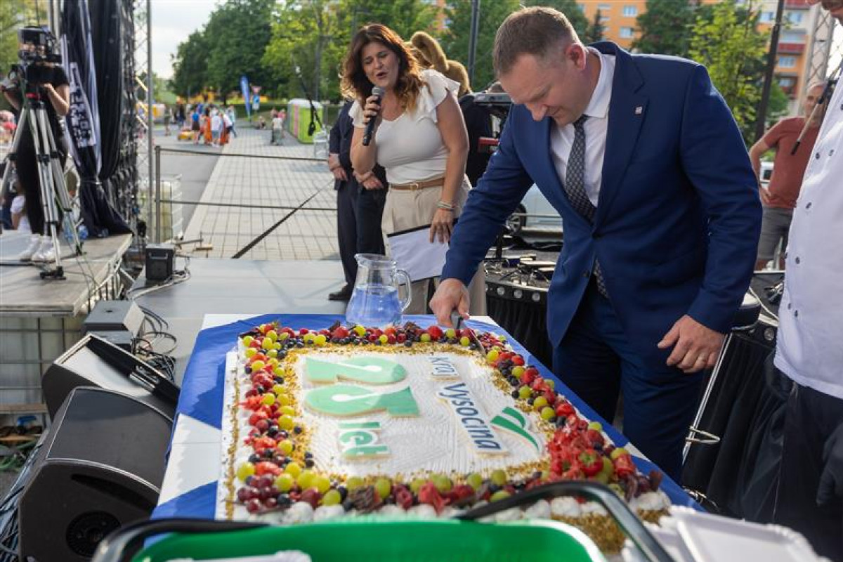 Kraj Vysočina oslavil 25 let: Dort, zábavný program, prohlídky...
