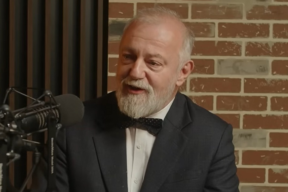 Buď mluvíš jako Lipavský, nebo jsi ruský šváb, říká Kmoníček