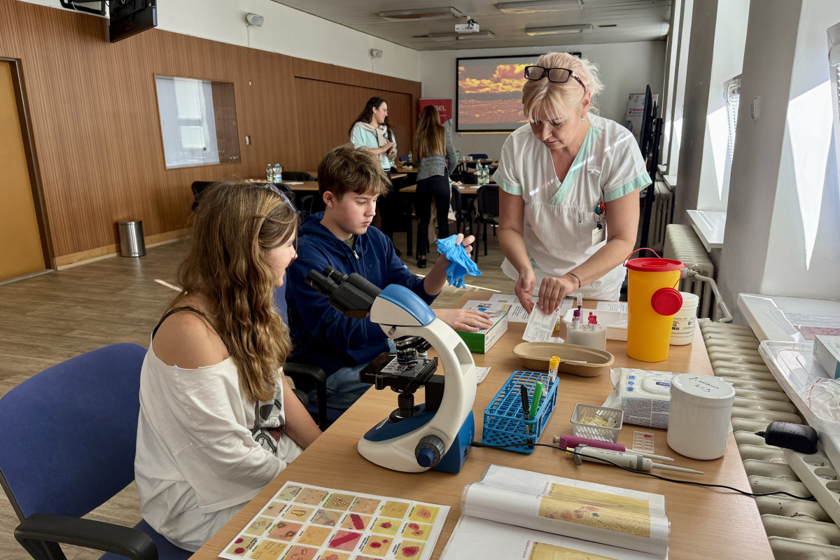 Žáci ZŠ Hello nahlédli do světa lékařů a sester v nemocnici Ostrava Žáci ZŠ Hello nahlédli do světa lékařů a sester v nemocnici Ostrava