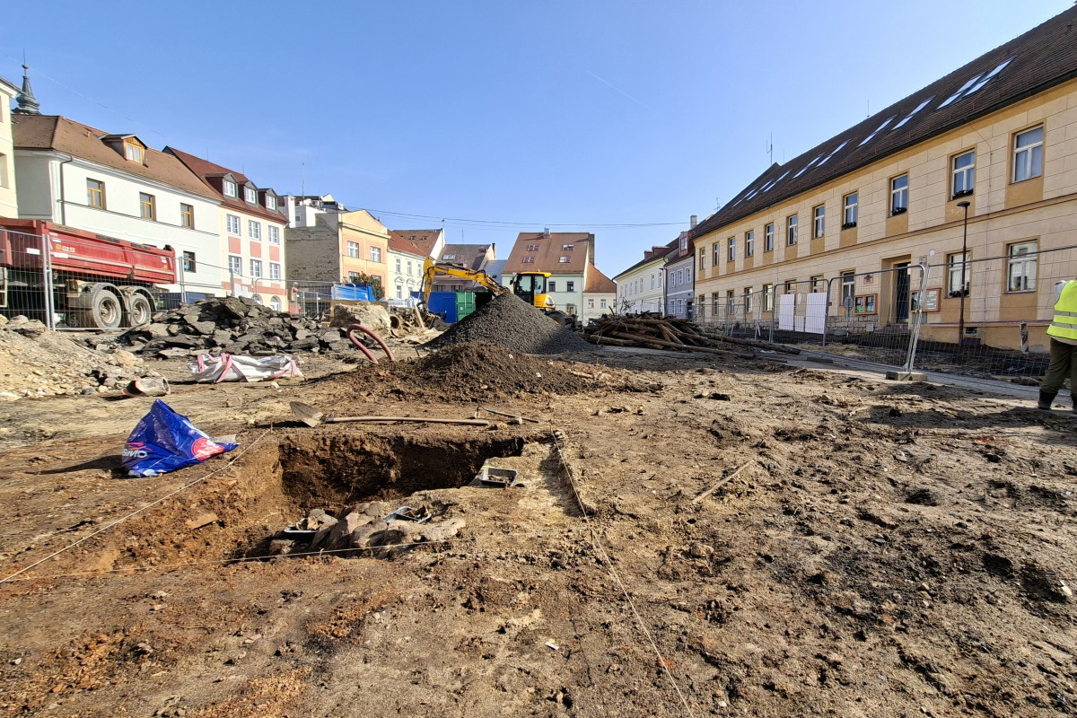 Česká Lípa: Pod Škroupovým náměstím se skrývá historie Česká Lípa: Pod Škroupovým náměstím se skrývá historie