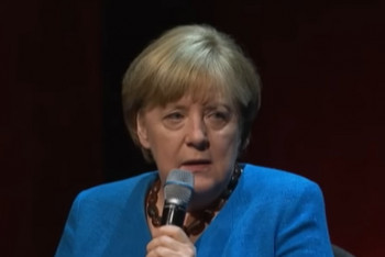 Merkelová: Minské dohody nebyly pro mír ale pro čas na vyzbrojení Ukrajiny