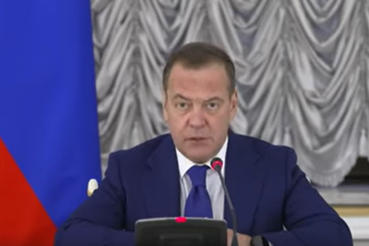 Medveděv: Rozhodnutí, zda zaútočit na Německo, či nikoli, učiní vrchní velitel Medveděv: Rozhodnutí, zda zaútočit na Německo, či nikoli, učiní vrchní velitel