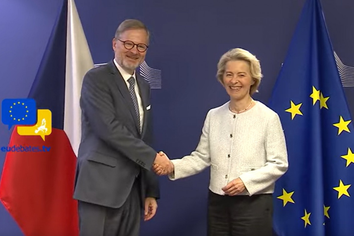 Vazalská loajalita EU: Fialova česká vláda na pokraji kolapsu