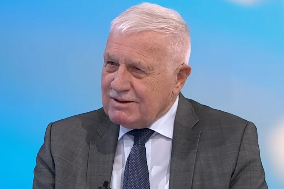 Nová vláda před zkouškou. Klaus vyzývá k tvrdšímu postoji vůči EU Nová vláda před zkouškou. Klaus vyzývá k tvrdšímu postoji vůči EU