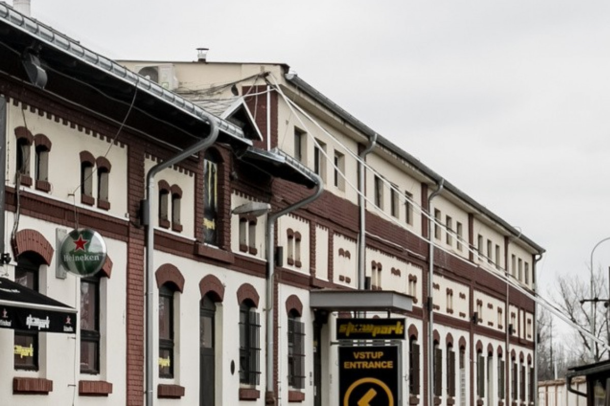 Prostory v Holešovické tržnici vyklízejí před zásahem exekutora