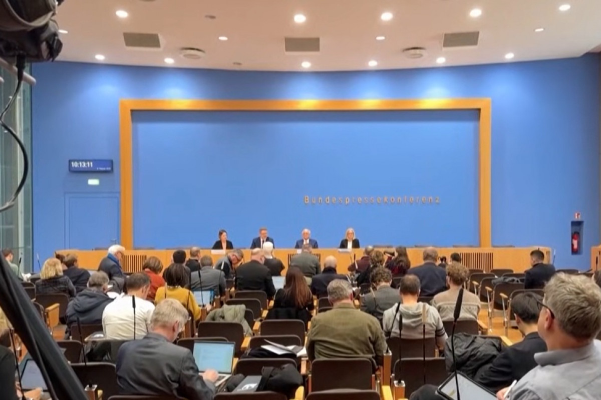 Druhá fronta pro „kolonii Evropa“