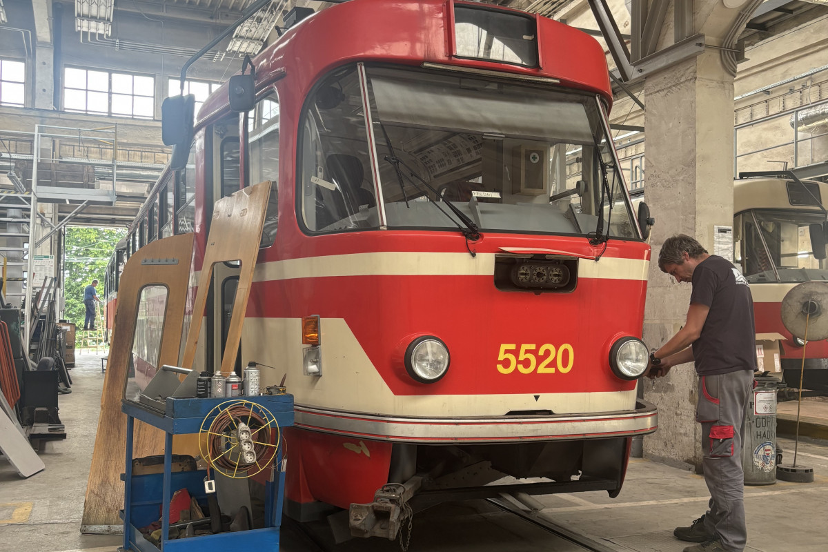 Šest pražských tramvají typu T3 a T4 projde generální opravou v Brně
