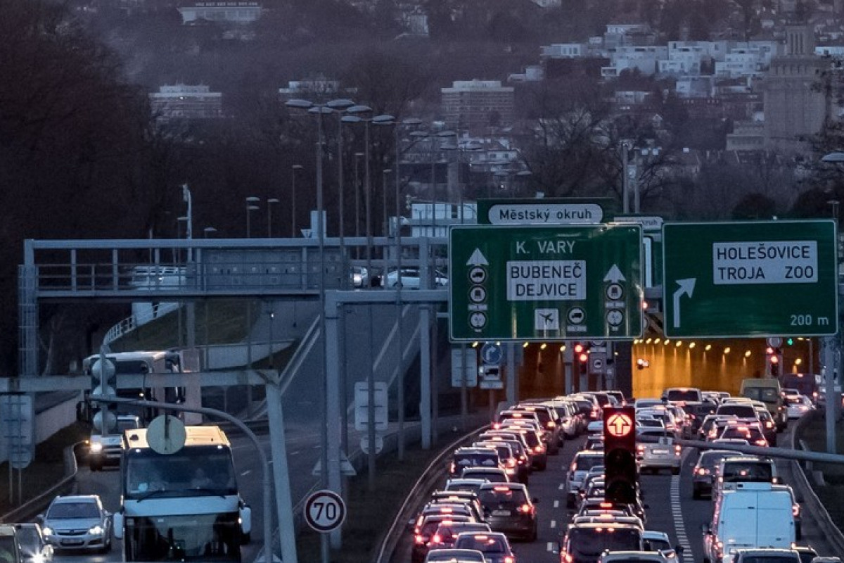 Praha snižuje emise a dál plní Klimatický plán