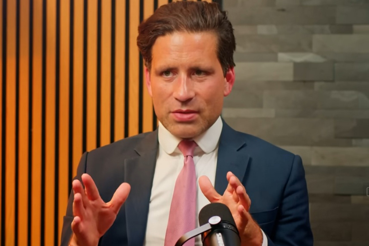 Válka na Blízkém východě zasáhne peněženky Evropanů, míní Kovanda