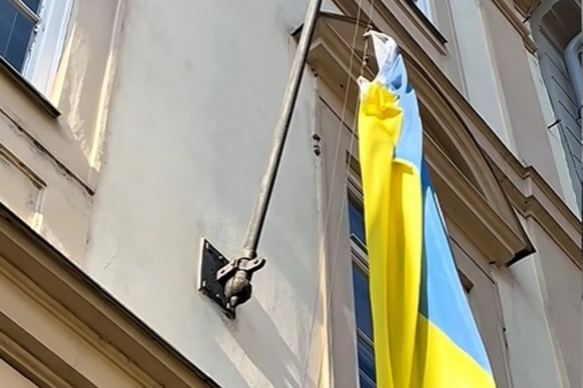 Češi a ukrajinská vlajka ve Sněmovně: Co ukázala anketa Češi a ukrajinská vlajka ve Sněmovně: Co ukázala anketa