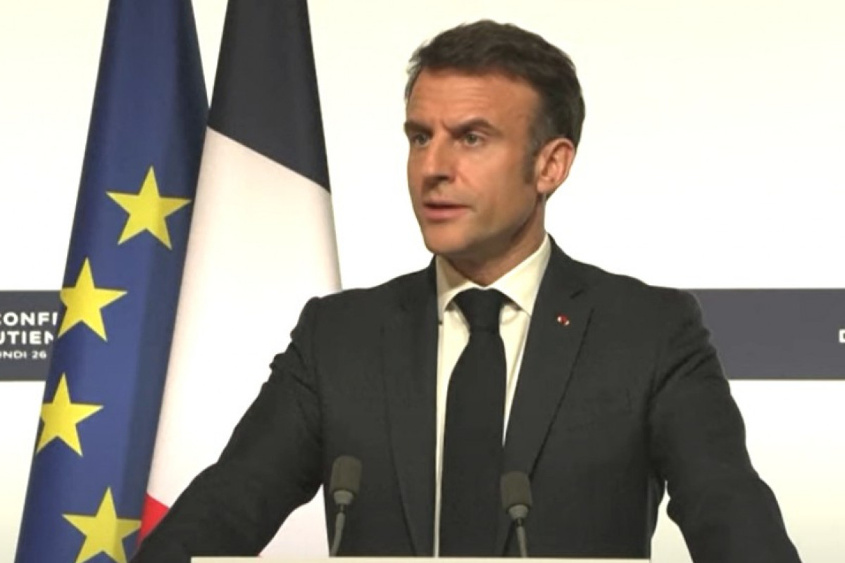 Macron chce o „svém válečném nápadu“ jednat s lídry politických stran