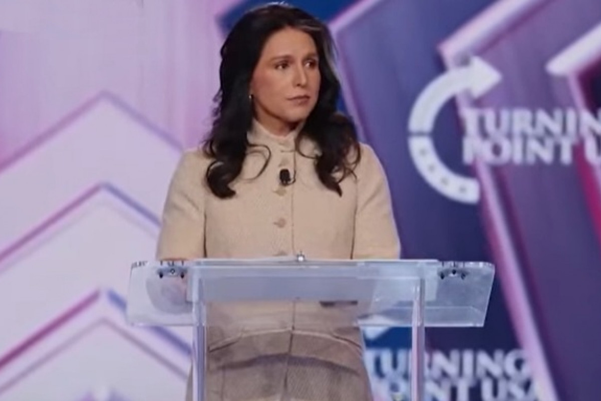 Trumpův klíčový spojenec proti válečným štváčům z EU a NATO