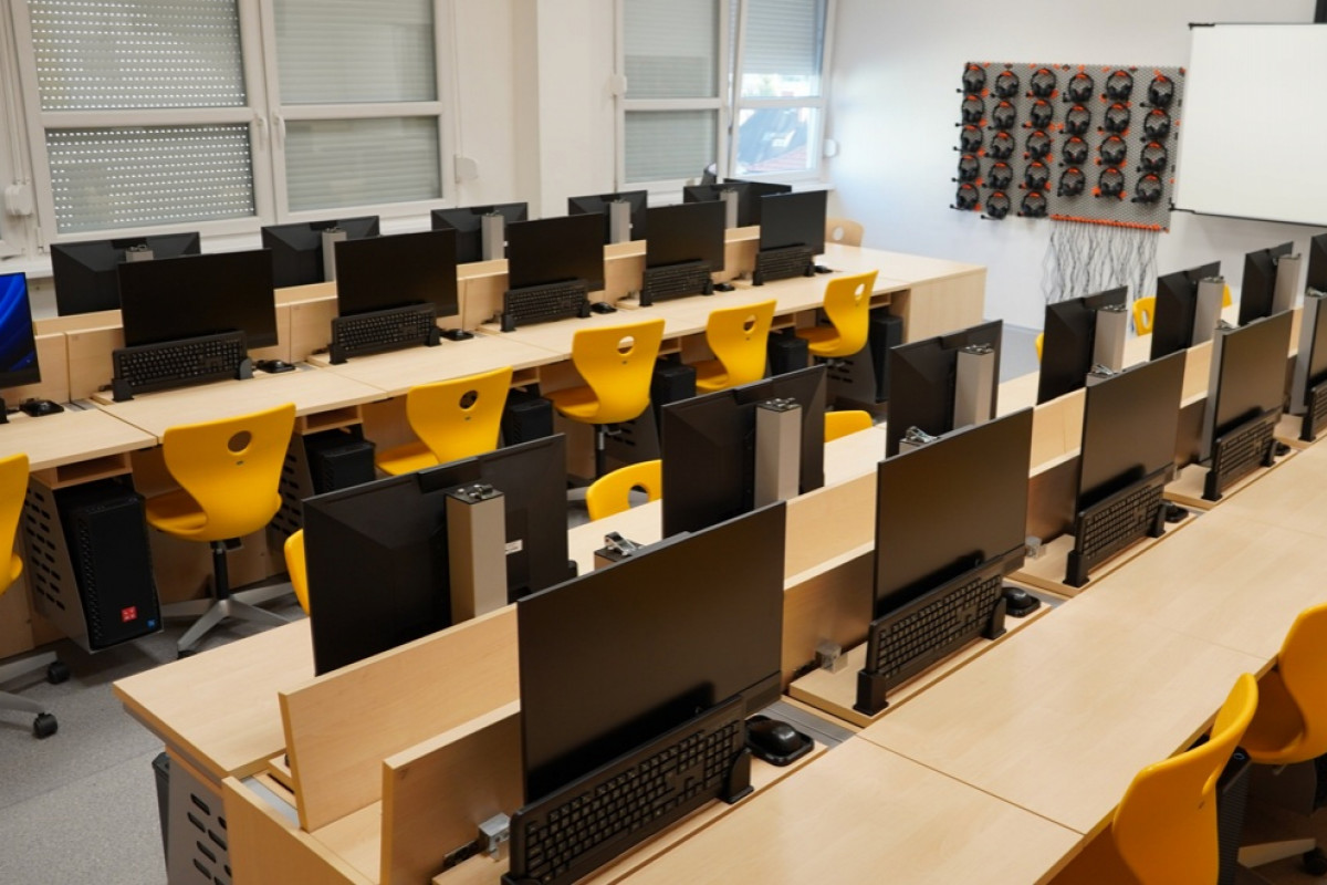Děčín modernizuje učebny, novou mají také na ZŠ Kamenická