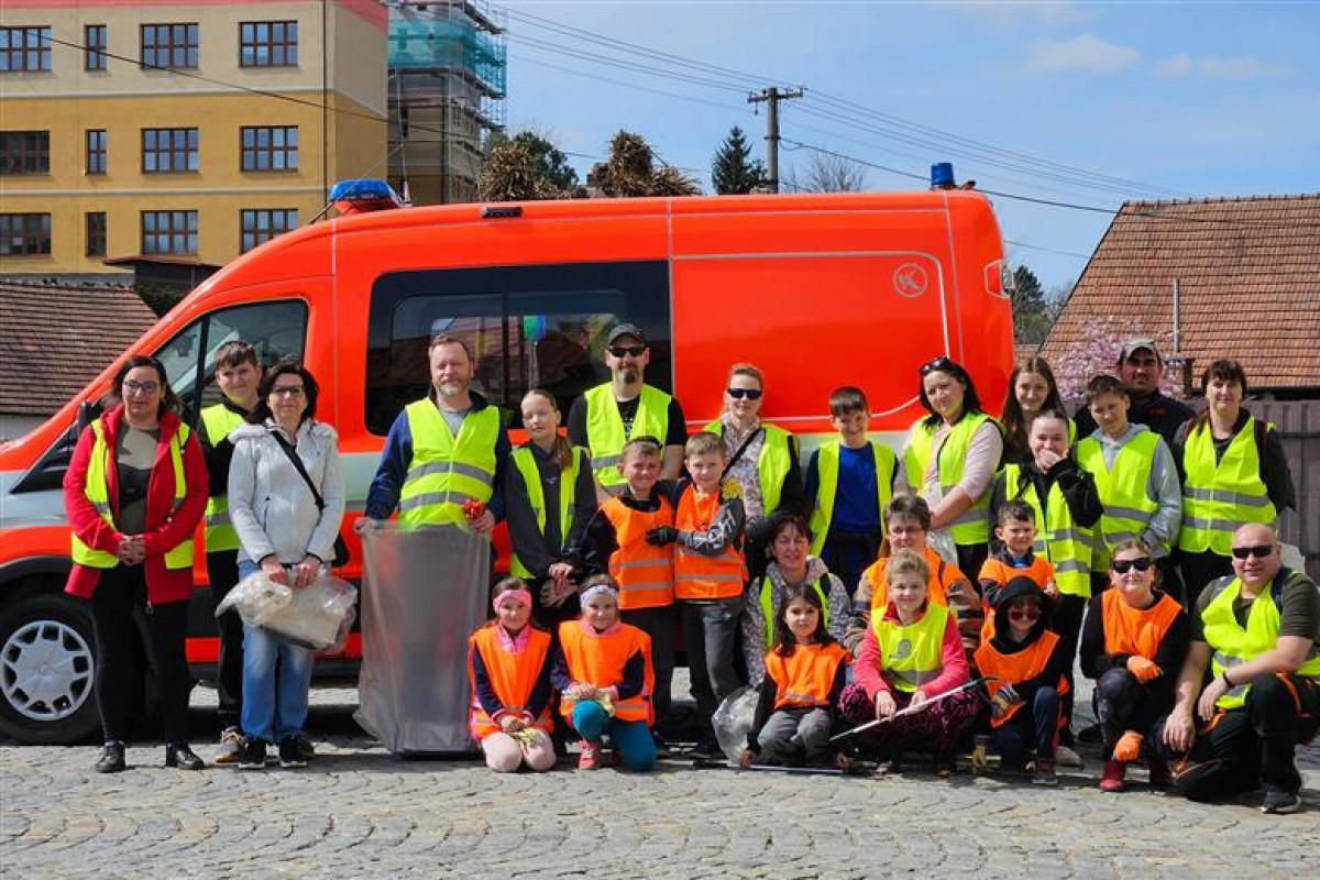 Čistá Vysočina 2025: Dobrovolníci přírodě ulevili od 76 tun odpadků
