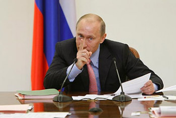 Pat Buchanan: Zoufalý Putin je nebezpečný Putin Pat Buchanan: Zoufalý Putin je nebezpečný Putin