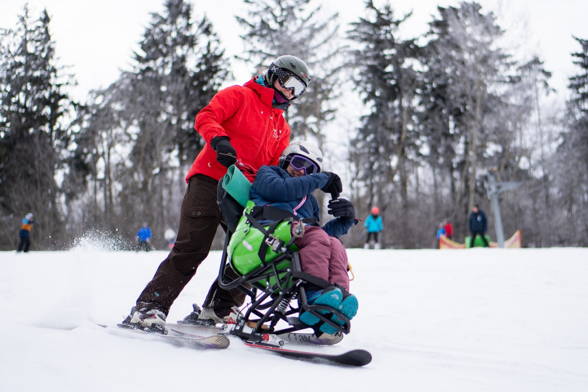 Dny na monoski lákají na sjezdovky Dny na monoski lákají na sjezdovky