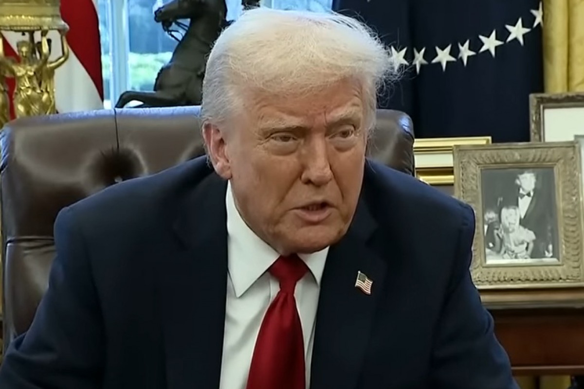 Obraz Trumpa jako Spasitele vyvolal bouři i mezi spojenci Obraz Trumpa jako Spasitele vyvolal bouři i mezi spojenci