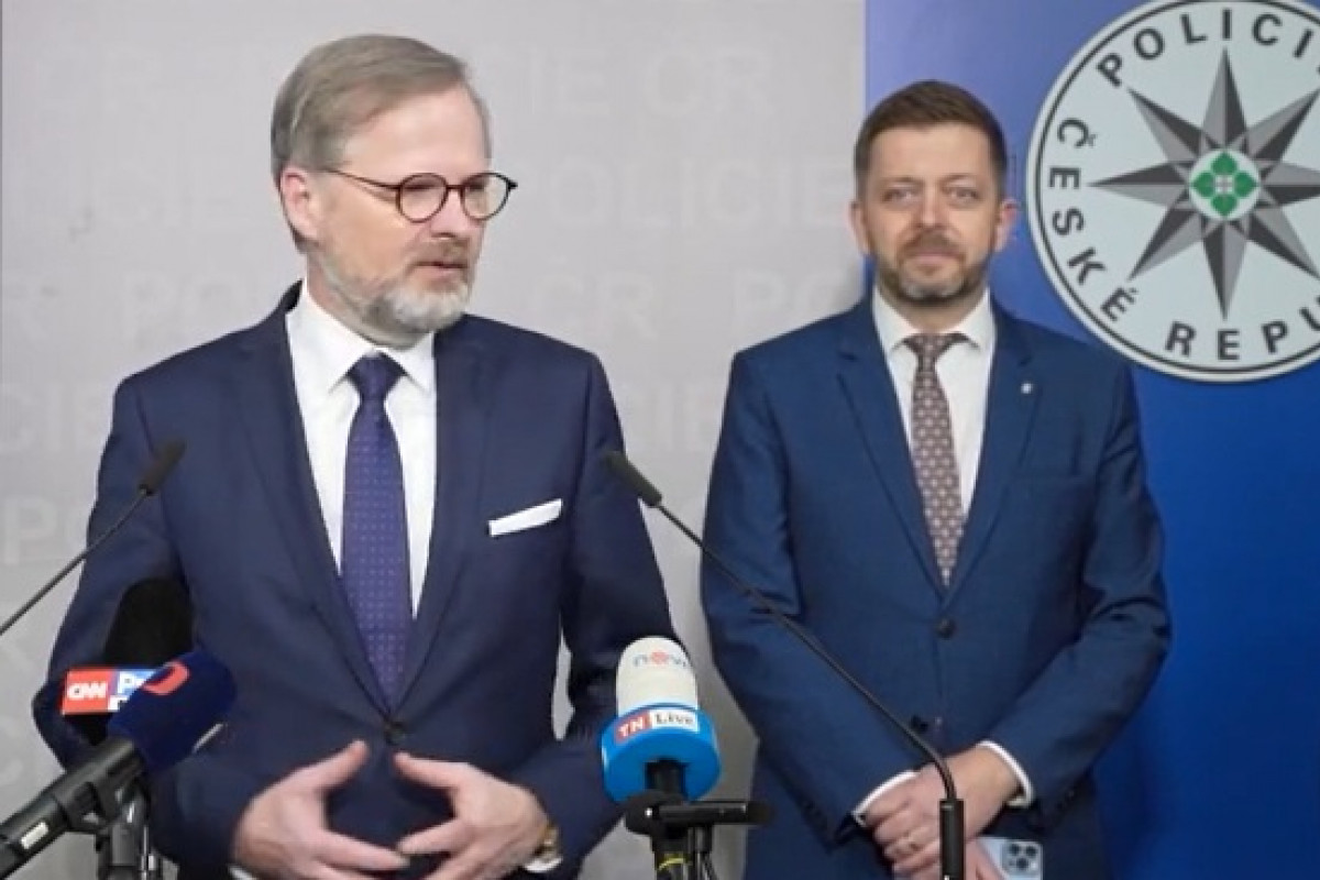 Režim dojmu místo demokracie. Jak vláda manipuluje veřejnost Režim dojmu místo demokracie. Jak vláda manipuluje veřejnost