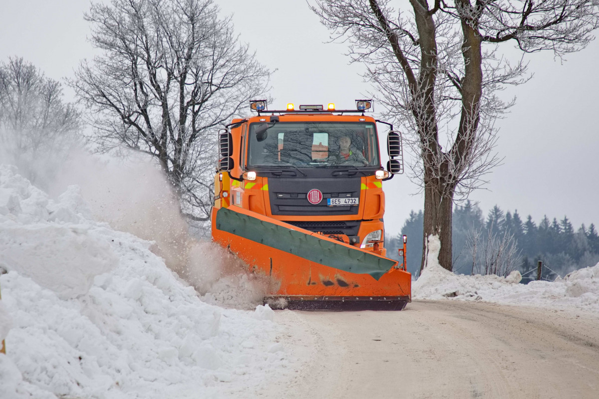 Letošní zima je pro silničáře zatím náročnější než v minulých letech Letošní zima je pro silničáře zatím náročnější než v minulých letech