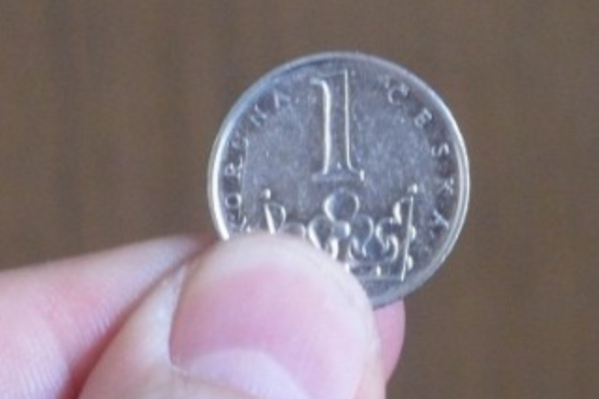Česká koruna slábne a pro ČNB již není proti-inflačním rizikem Česká koruna slábne a pro ČNB již není proti-inflačním rizikem