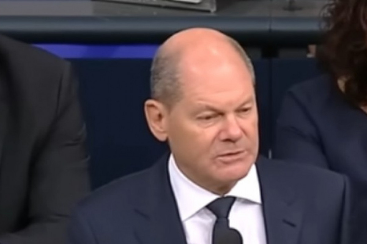 Německý kancléř je připraven na rozhovory s Putinem, pokud povedou k míru