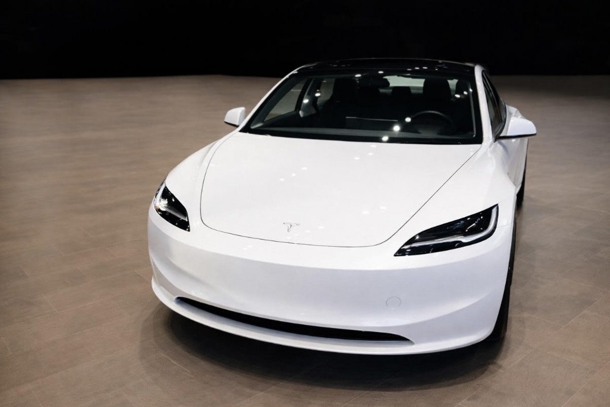 Tesla ztrácí prvenství v elektromobilech, BYD přebírá vedení