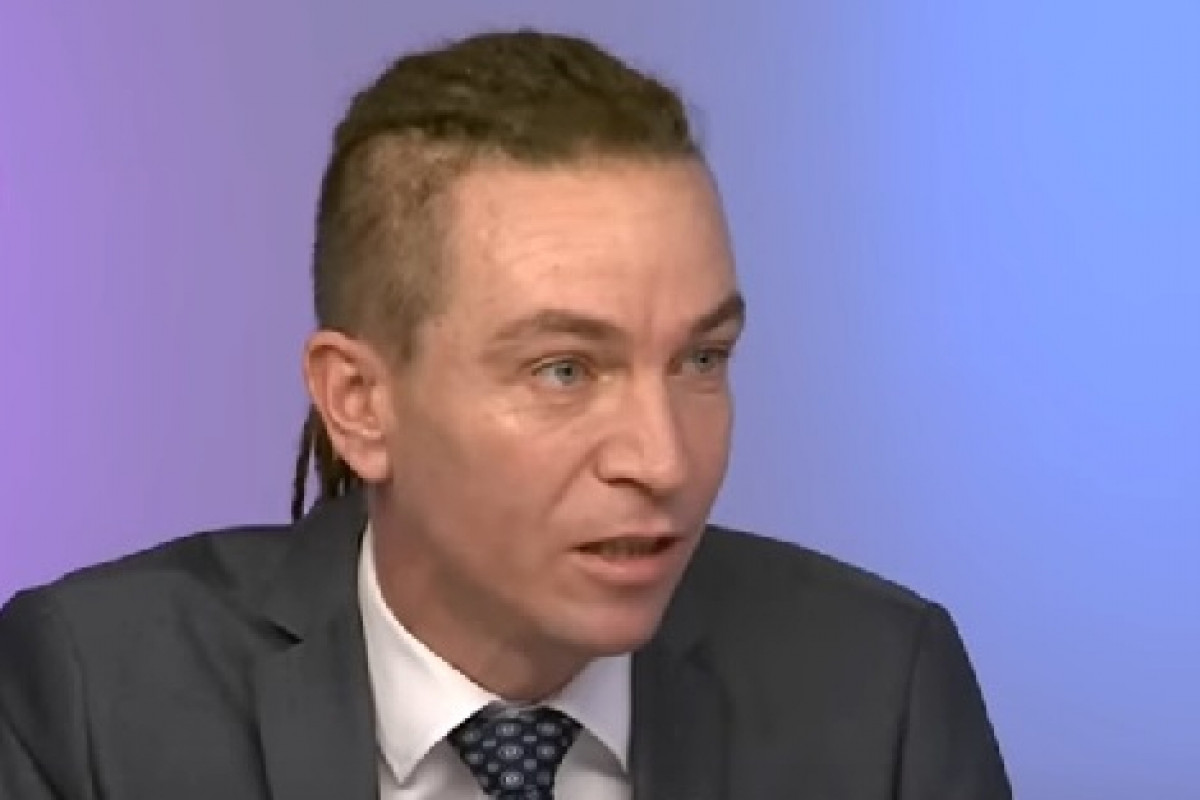 Česko má nového vrchního cenzora. Ujal se toho pirát Bartoš Česko má nového vrchního cenzora. Ujal se toho pirát Bartoš