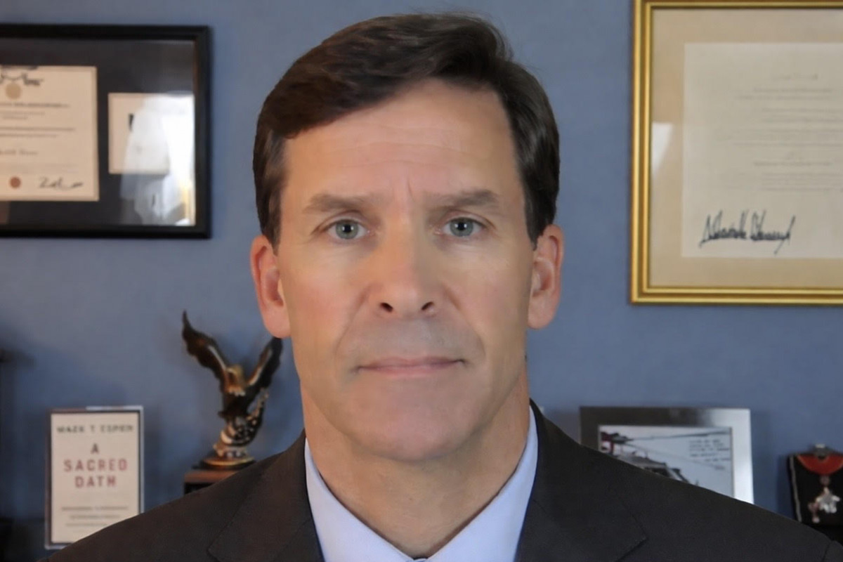 Trump zjišťuje, že Írán není papírový protivník. Esper bez servítek Trump zjišťuje, že Írán není papírový protivník. Esper bez servítek