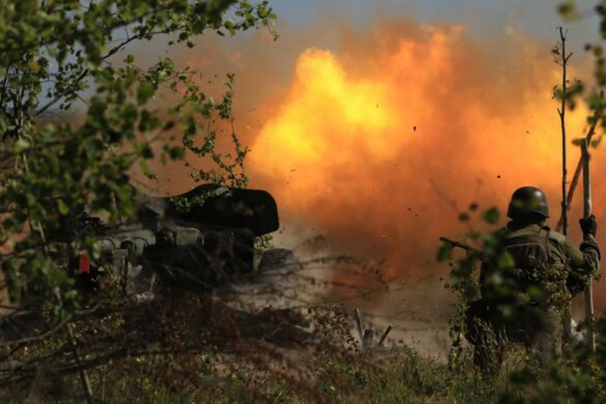 Ruská armáda postupovala podél dálnice do Slavjanska Ruská armáda postupovala podél dálnice do Slavjanska