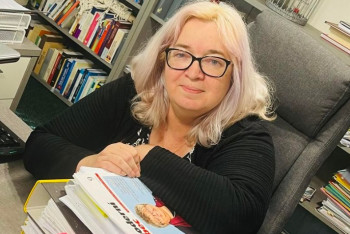 Panika z jedné zvolené ženy. Hamplové, Jany Hamplové Panika z jedné zvolené ženy. Hamplové, Jany Hamplové