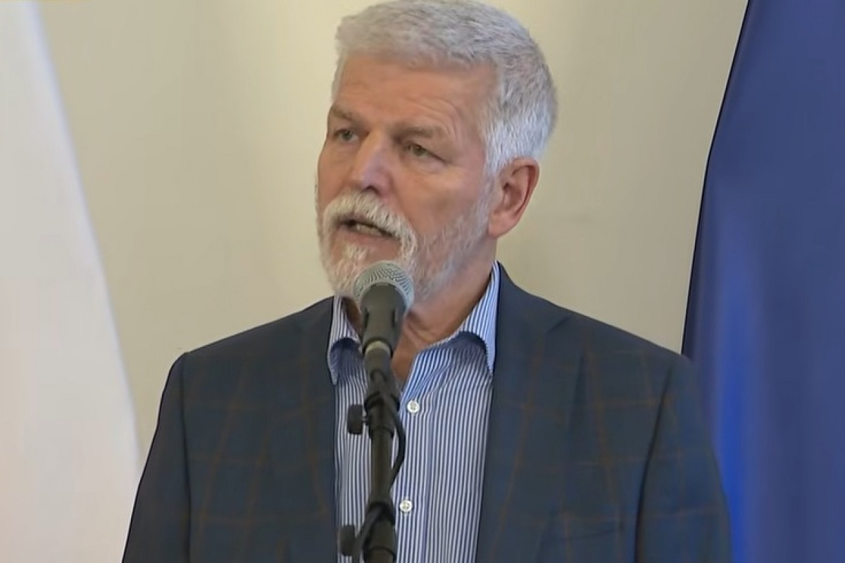 Pavel zveřejnil soukromé SMS a vyvolal bouři odporu napříč společností