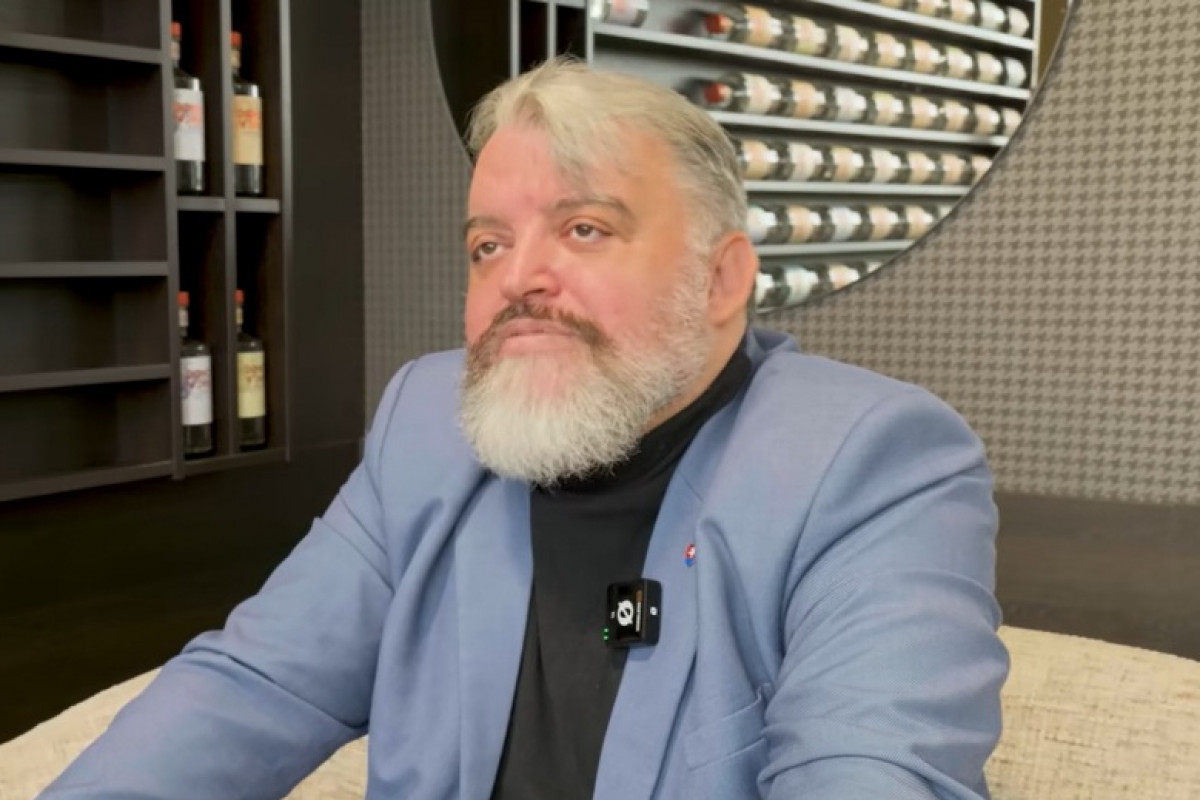 Eduard Chmelár: Případ pro docenta Chocholouška