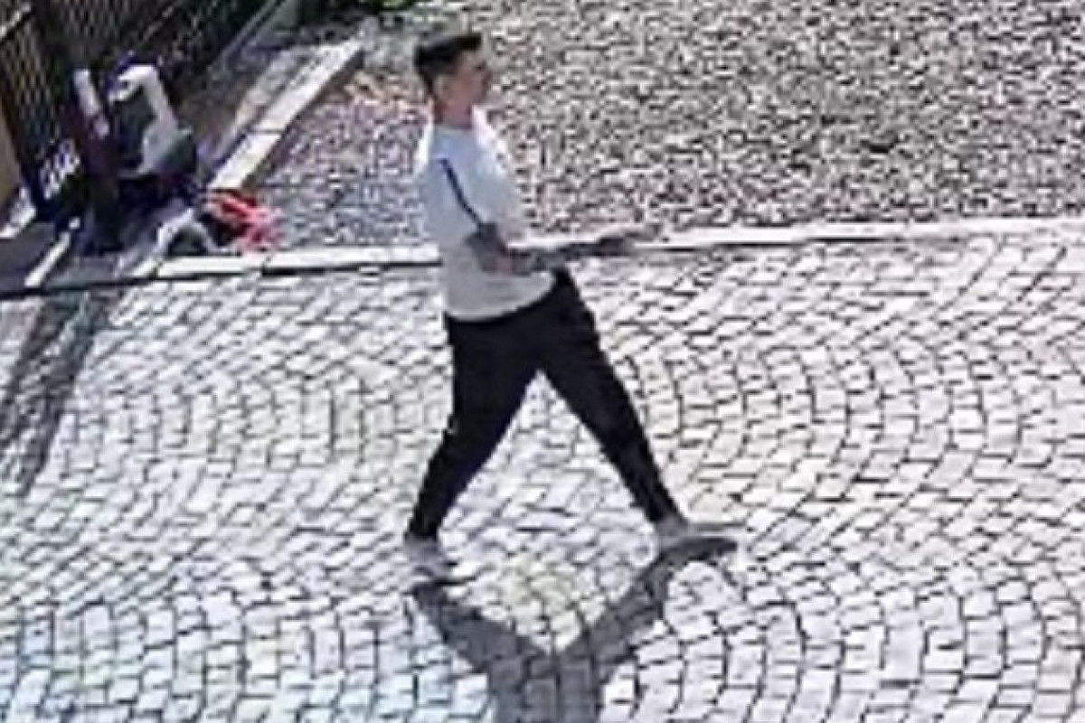 Policie  žádá veřejnost o pomoc při ztotožnění muže