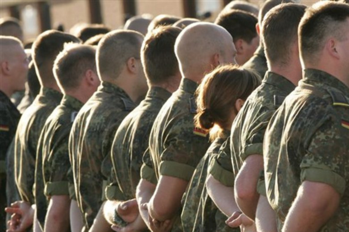 Jste schopný vojenské služby? Do ciziny se jen tak nedostanete! Jste schopný vojenské služby? Do ciziny se jen tak nedostanete!