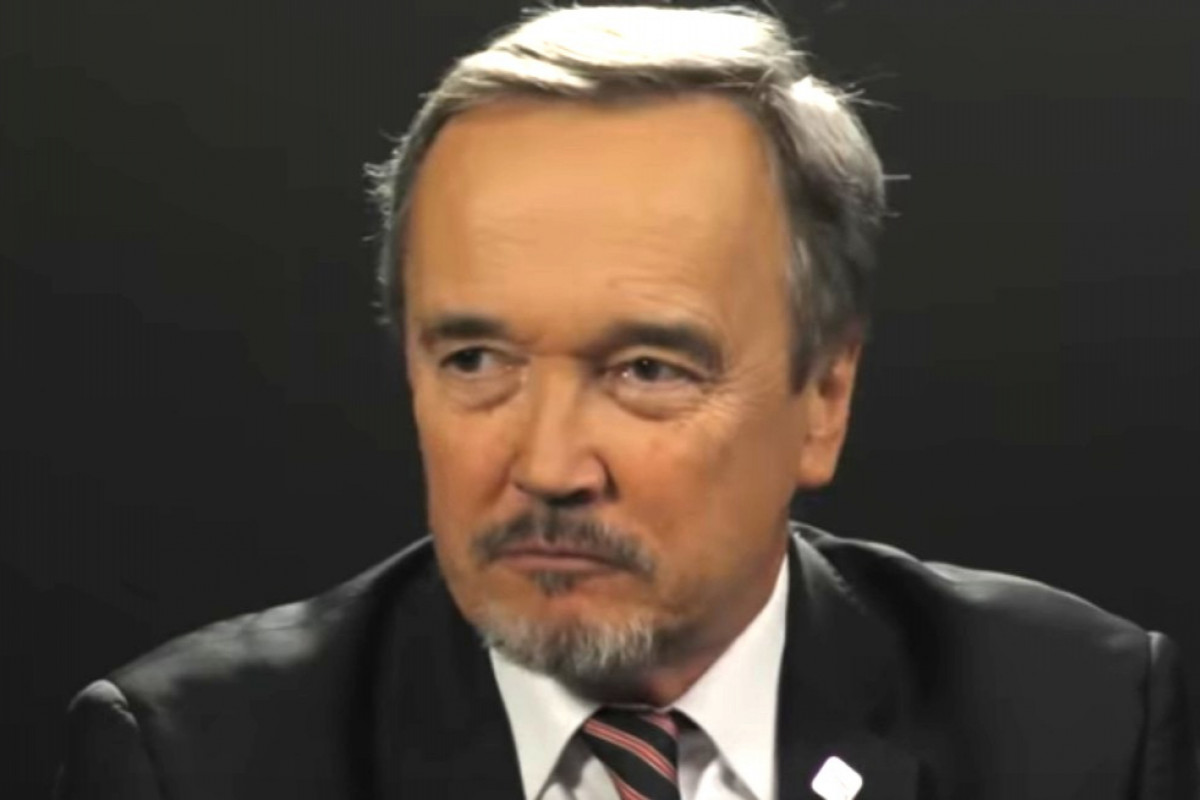 Kobza: V Berlíně za Prahu aneb budeme Němce školit z demokracie? Kobza: V Berlíně za Prahu aneb budeme Němce školit z demokracie?