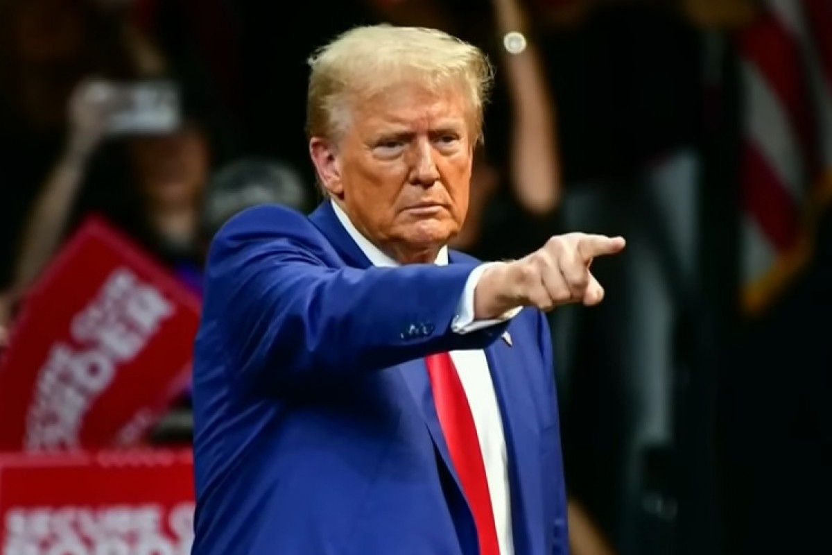 Trump znovu tlačí na Fed, ten se však politickému tlaku brání