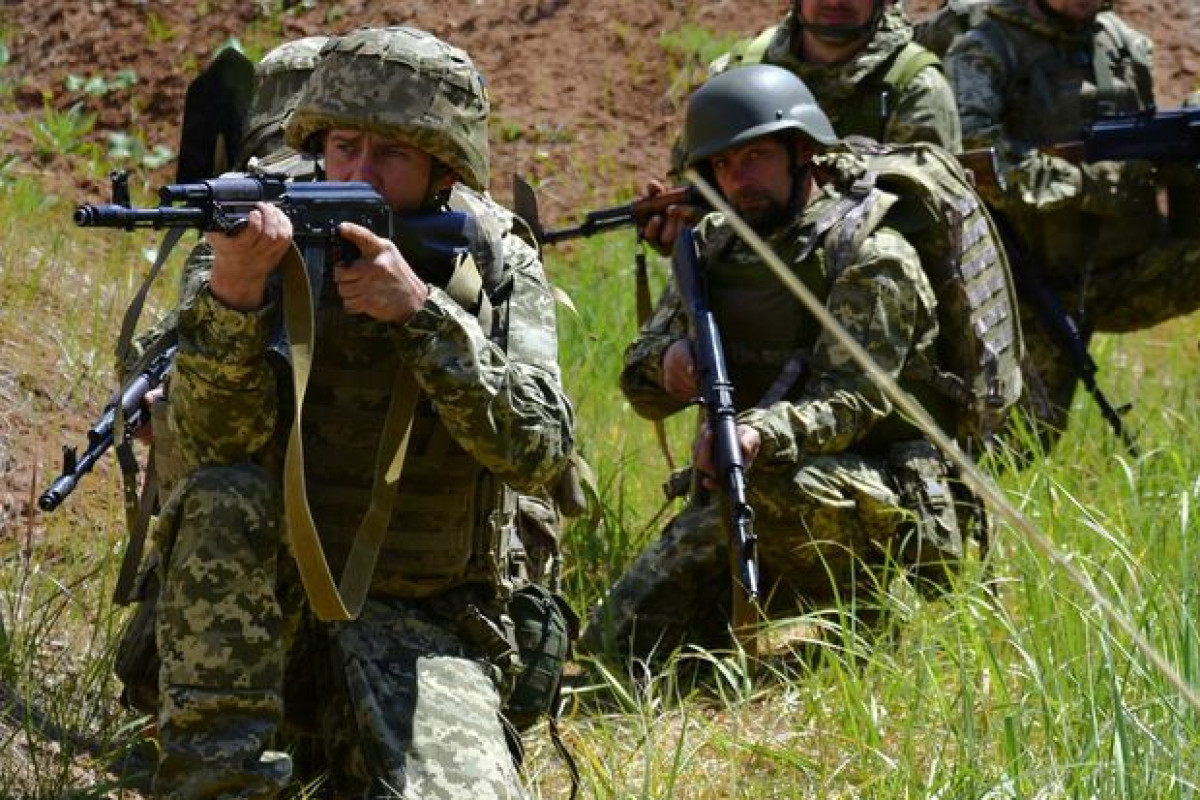 Ukrajinský voják: Naše opevněné pozice Rusové jednoduše srovnali se zemí