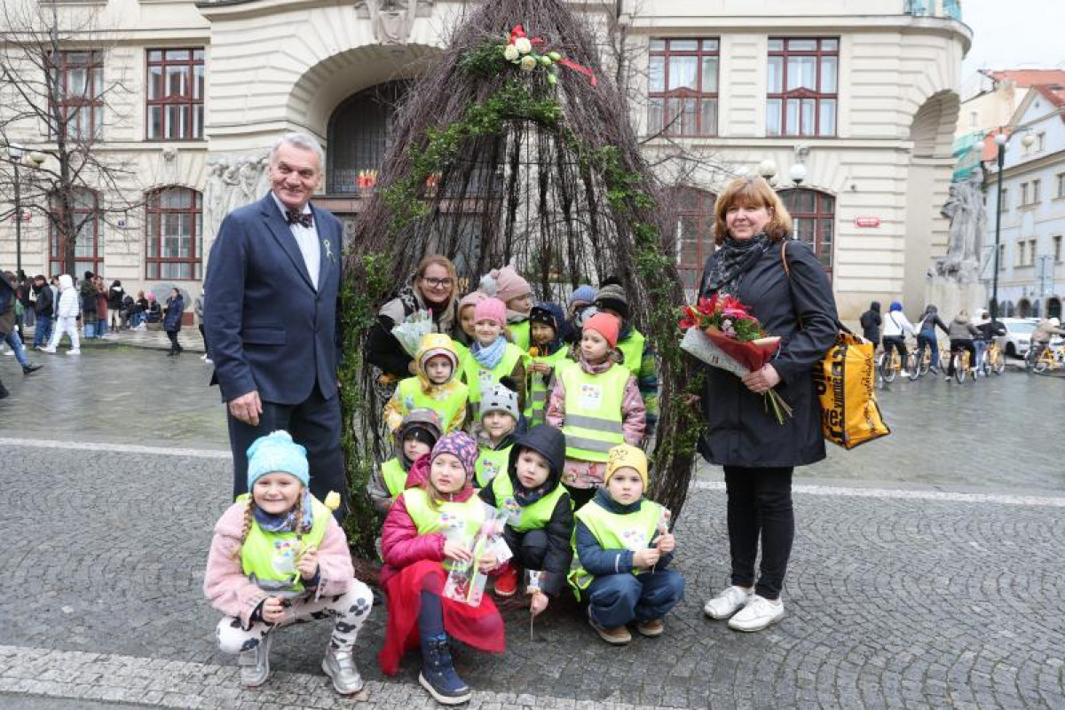 Mariánské náměstí oživí až do poloviny dubna velikonoční trhy