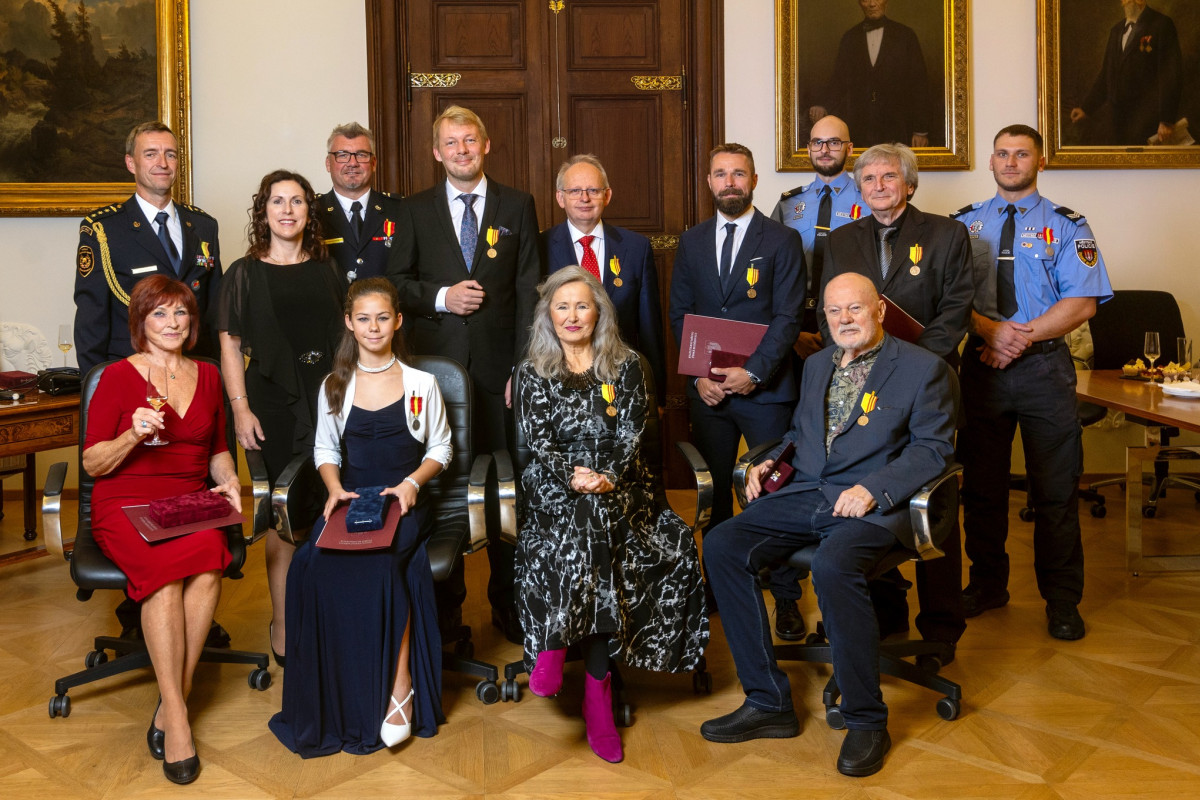 Strážníci českobudějovické městské policie dostali medaili za statečnost