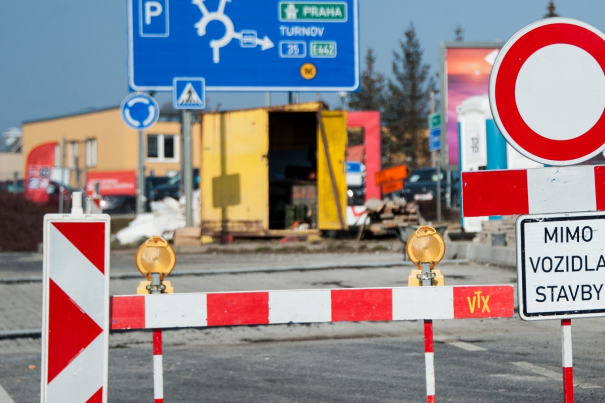 Rekonstrukce silnic a mostů pokračují. Kraj soutěží další zakázky Rekonstrukce silnic a mostů pokračují. Kraj soutěží další zakázky