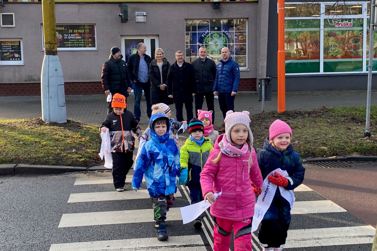 Havířov zvyšuje bezpečnost chodců, má už sedmý Oranžový přechod