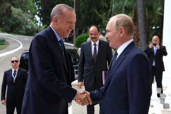 Putinovo setkání s Erdoganem vyvolalo v NATO značný rozruch Putinovo setkání s Erdoganem vyvolalo v NATO značný rozruch