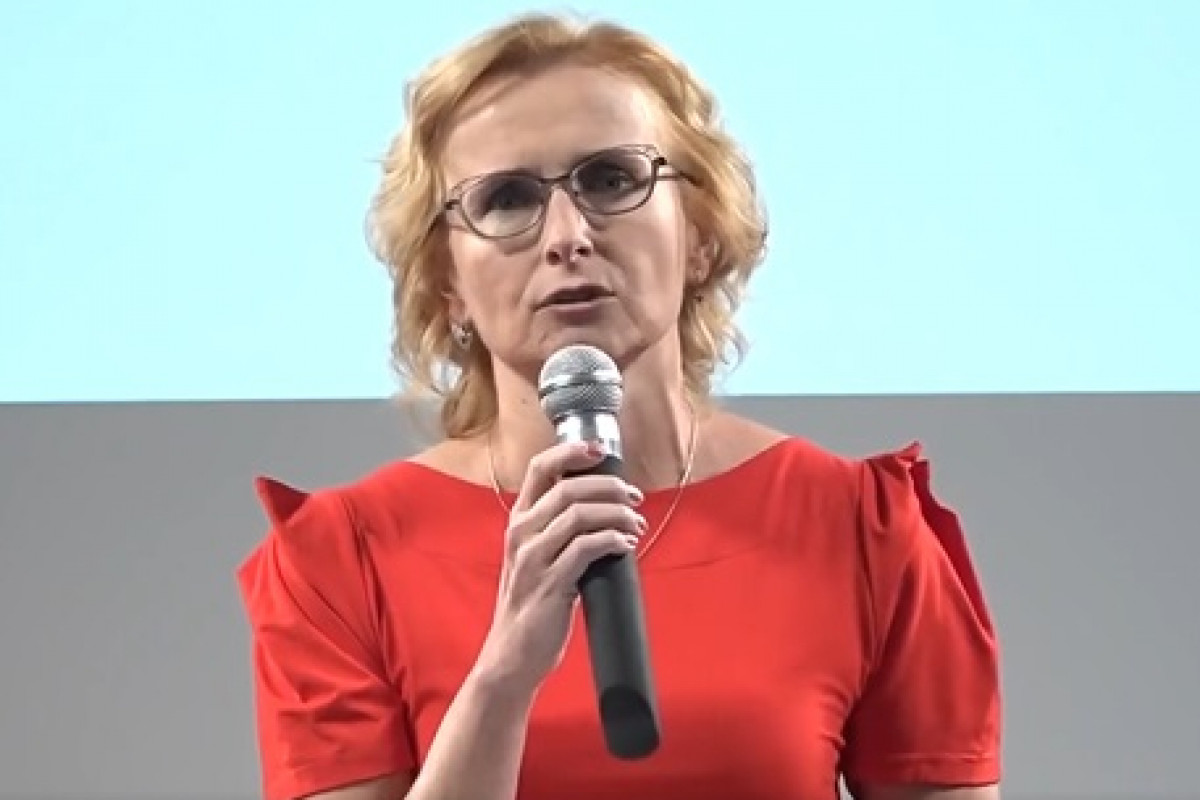 Fialovu vládu musí prověřit soud, míní Konečná
