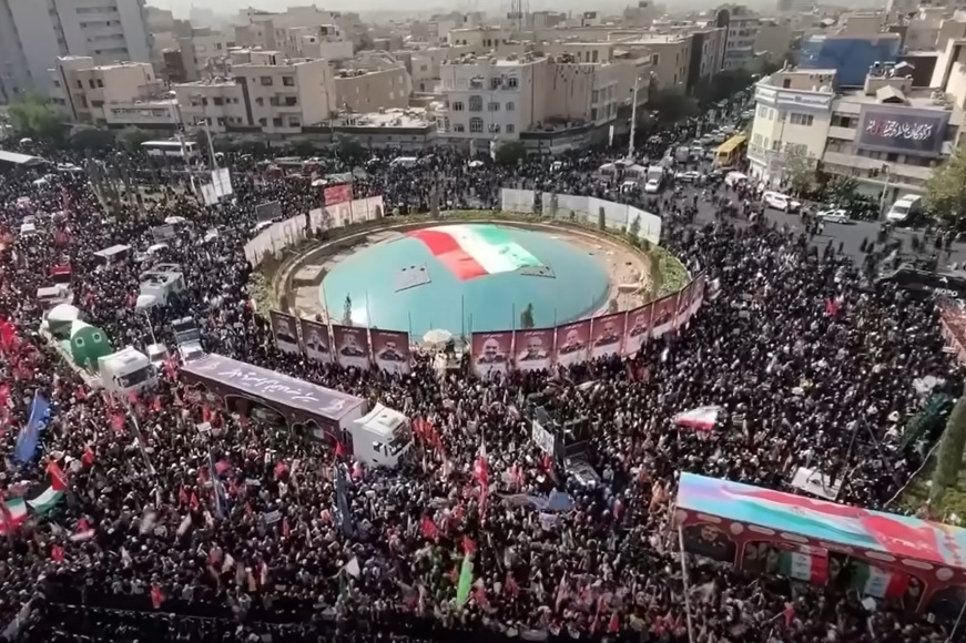 „Opoziční“ Íránci po Trumpových hrozbách se postavili za svou vládu