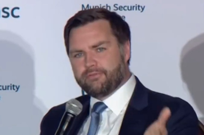 Americký viceprezident J. D. Vance: Skončili jsme s financováním války