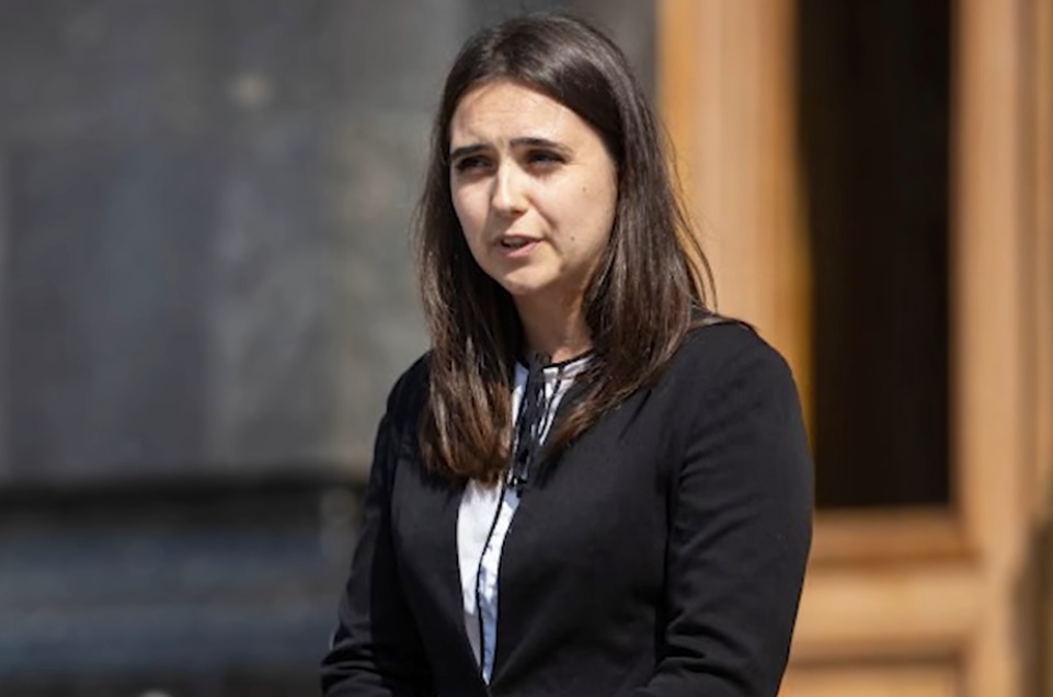 Zelenského strategie je národní sebevražda, tvrdí jeho exmluvčí