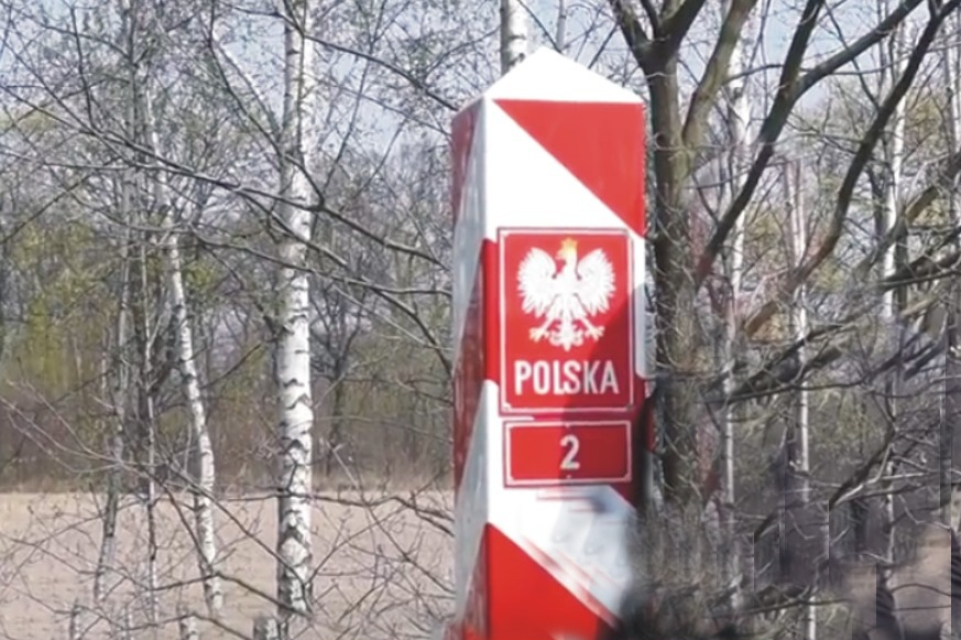 Hysterie na hranicích: Polsko zavírá dveře své vlastní ekonomice